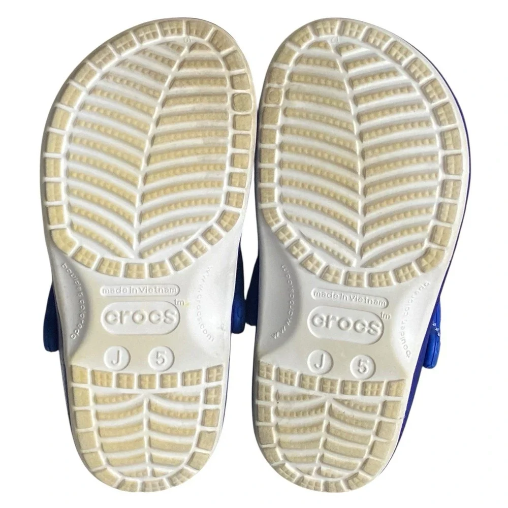 Crocs Sonic Hedgehog Classic Clog Kids 5 J Blue Kidcore Gamercore Video Game Fun - Picture 7 of 11